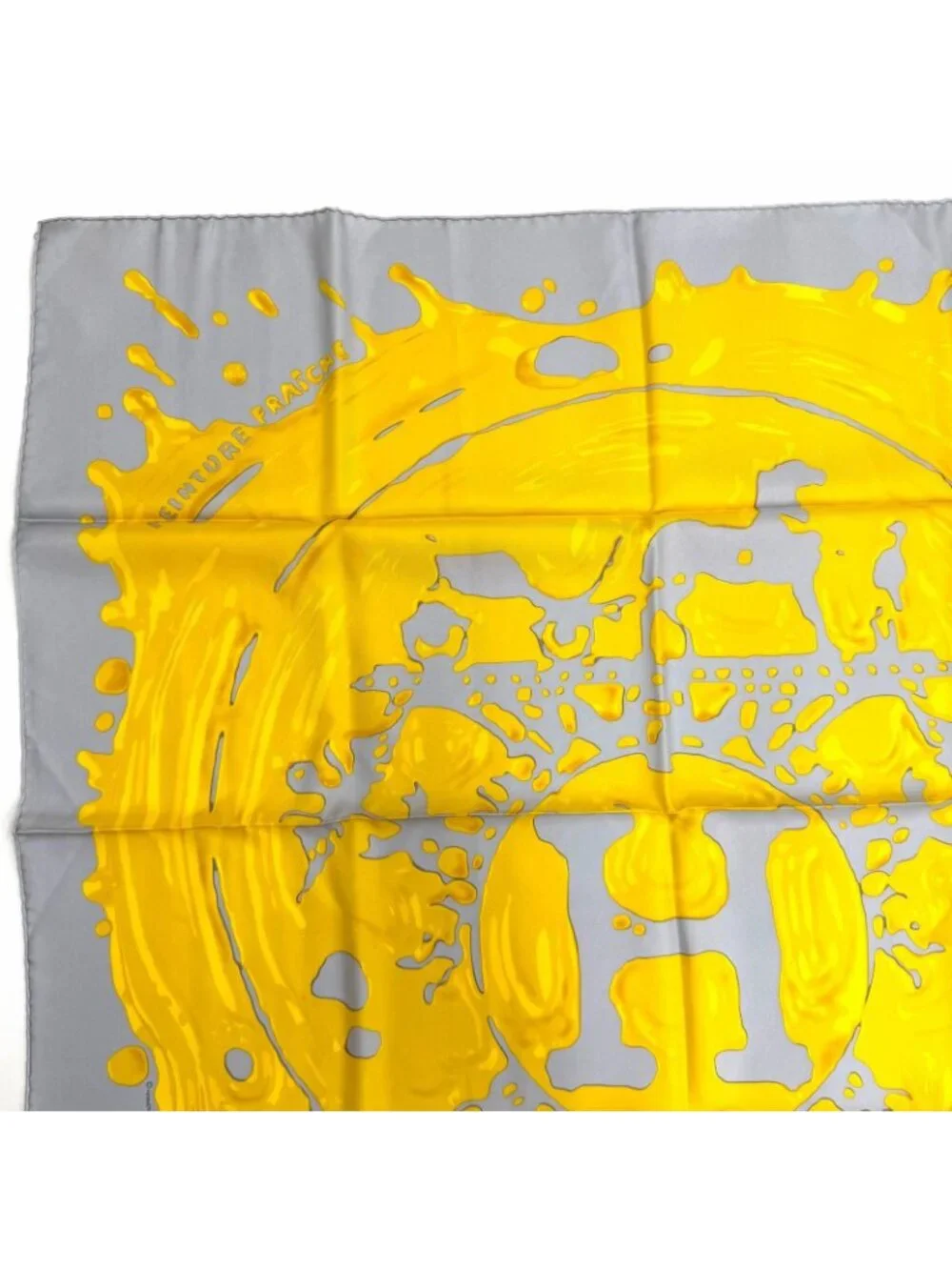 Hermes Carre 90 Peinture Fraiche Freshly Painted Silk 100% Gray Perlee or Scarf